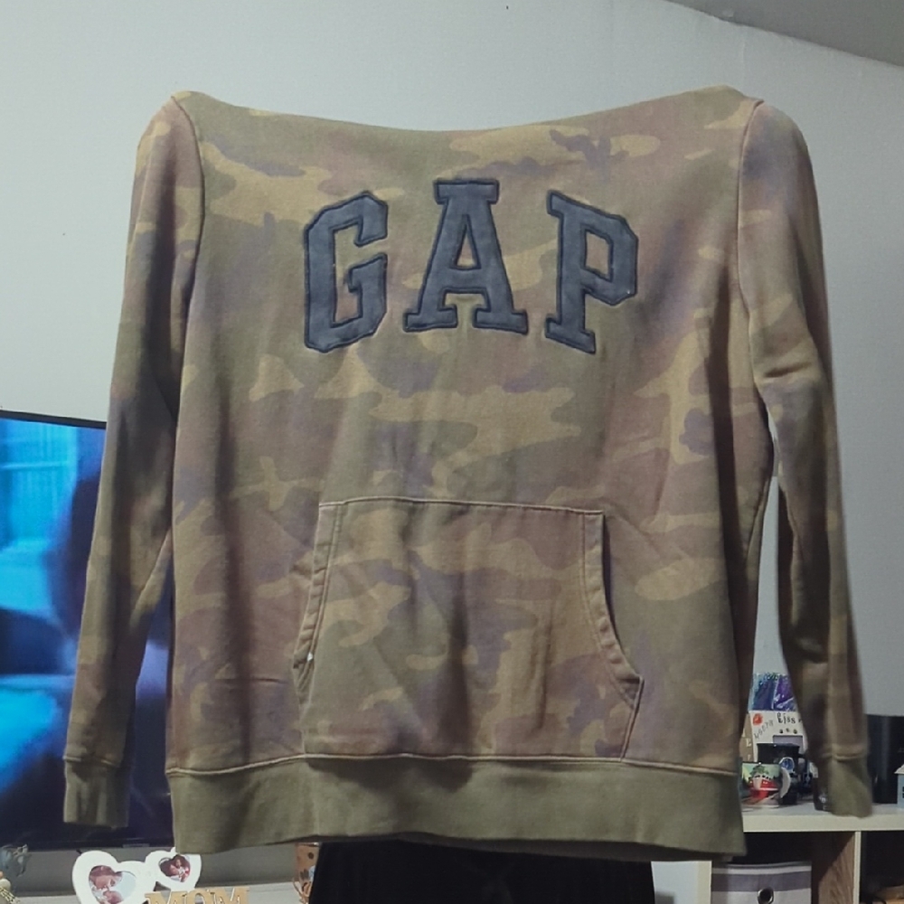 GAP Tan Camouflage Sweatshirt